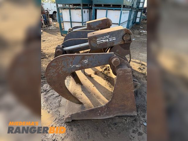 Lot 30-10732 - BOBCAT GRAPPLE BUCKET 930 BOBCAT GRAPPLE BUCKET 930
80 WIDE