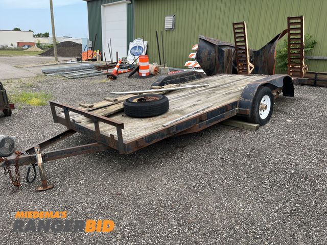 Lot 30-10521 - 2002 Imperial Equipment Trailer