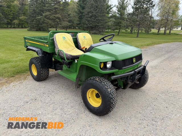 Lot 30-1011 - 2005 John Deere HPX UTV Gator
