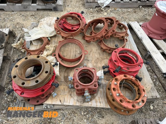 Lot 30-5832 - (1) skid of retainer joints and fittings.