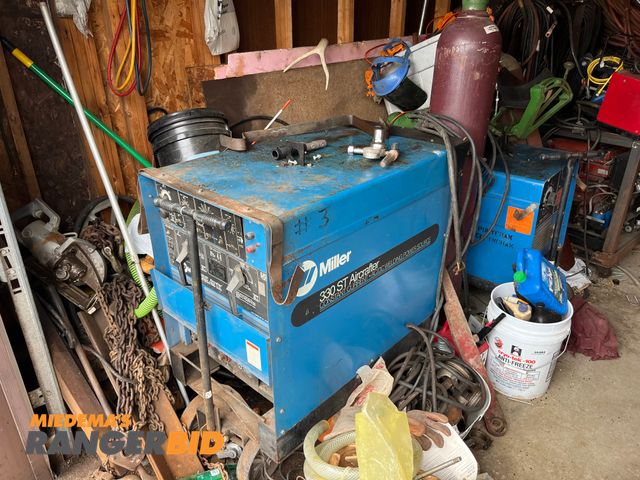 Lot 30-135 - Miller 330 ST Aircrafter comes with tank