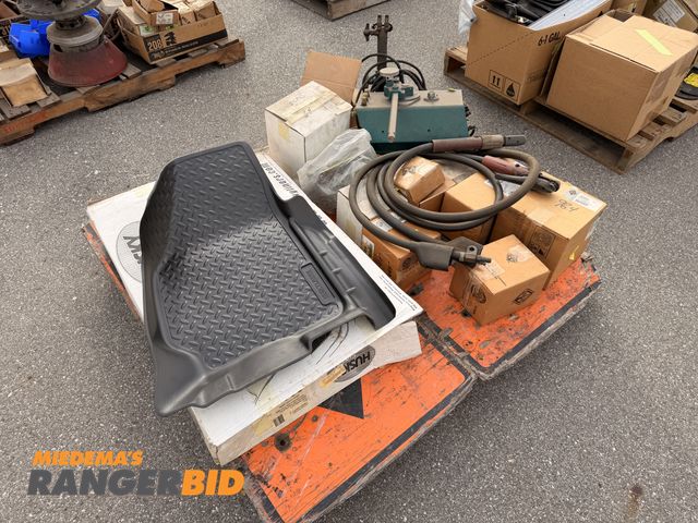 Lot 30-3994 - Pallet of Misc Items Including: Ultra-Line torch cutter, New Ford F-250 floor matts, and more