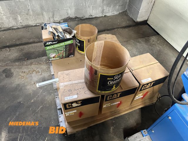 Lot 30-LCRC CAT PARTS 01 - 1 MICS. EQUIPMENT ONE (1) PALLET OF MISC. CAT FILTERS AND PARTS. WHAT YOU SEE ON THE PALLET GOES WIT...
