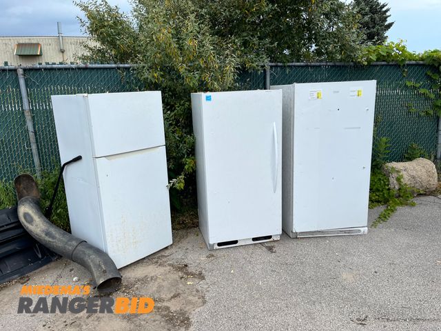 Lot 30-3472 - Lot of (3) Refrigerators working condition is unknown. Seller will load.