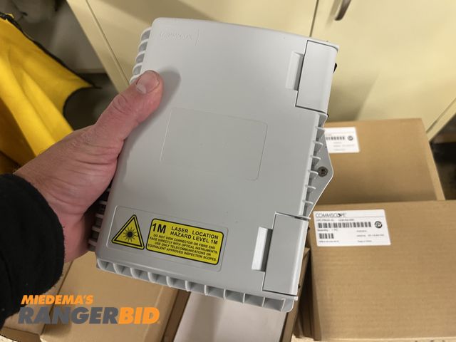 Lot 30-4215 - 30 Commscope CZ8162-000 OWB, Fiber Optic Wall Mount Fiber Box, LSZH Thermoplastic, Gray