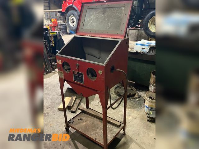 Lot 30-10209 - Sand Blasting Cabinet, has two wands with hoses.  Please make your inspection. Lot may be seen at 22...
