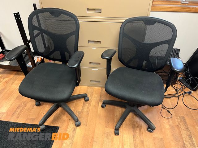 Lot 30-2780 - (2) Office Chairs