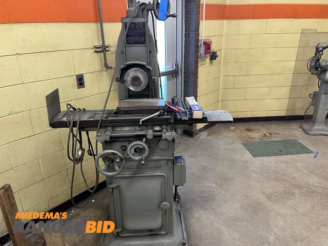 Lot 30-1086 - Brown &amp; Sharpe Surface Grinder with Magnetic Chuck