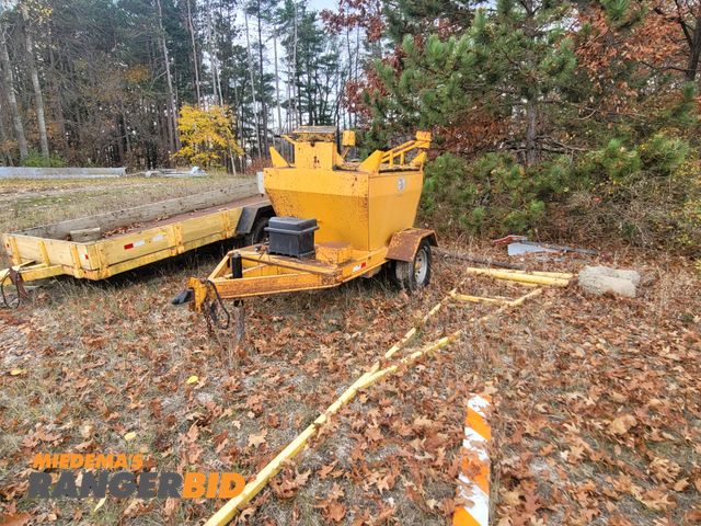 Lot 30-10018 - Single Axle Hot Patch Box Specialty Equipment Municipality owned. Not a titled item.