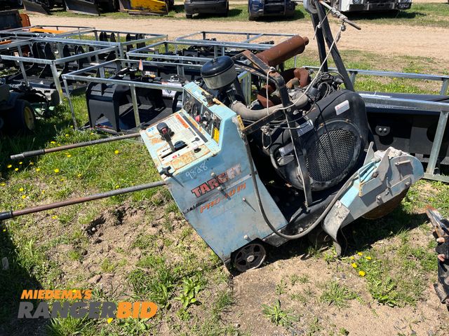 Lot 30-120 - 1978 Target Pro 40 III concrete saw