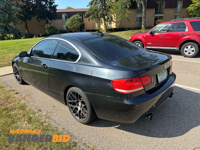 Lot 30-9877 - 2008 BMW 335XI Coupe AWD