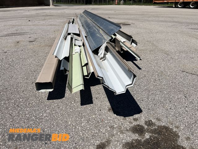 Lot 30-43577 - Lot of Aluminum Gutters