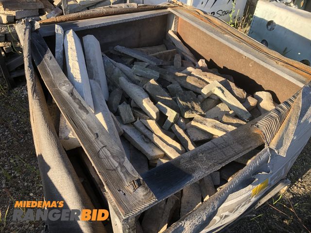 Lot 30-28S - 1 pallet, S, Stack stone / brick veneer, pallet approx 42"x42" x 20" high of new stack stone / brick...