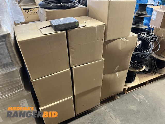 Lot 30-931 - Arris TM822G Modems Pallet