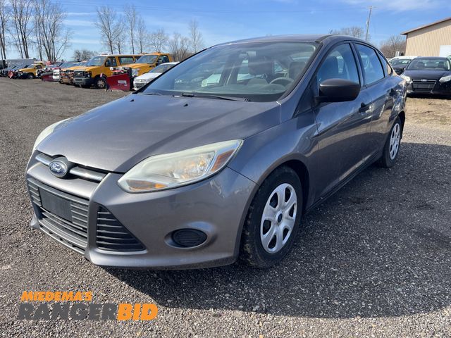 Lot 30-4312 - 2014 Ford Focus Sedan FWD