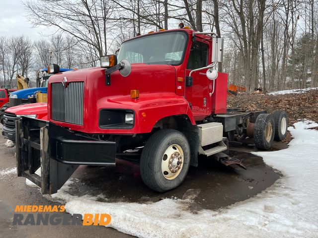 Lot 30-2483 - 2005 International 5600i Paystar 6x4 with a 14.9L L6 DIESEL engine. Dump Truck HAS A BLOWN MOTOR, Mu...