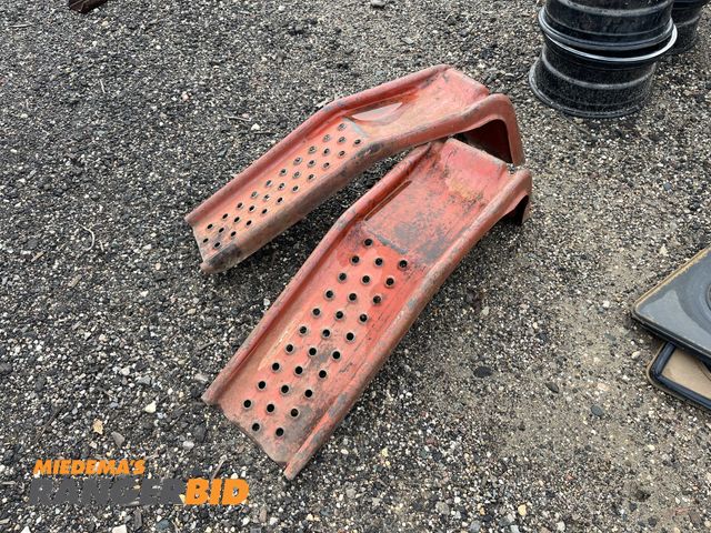 Lot 30-1755 - Car ramps, metal.