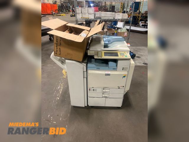 Lot 30-302652 - Lanier LD425c Lanier LD425c photo copier printer 

Comes with a large box of spare ink 

Printer was...