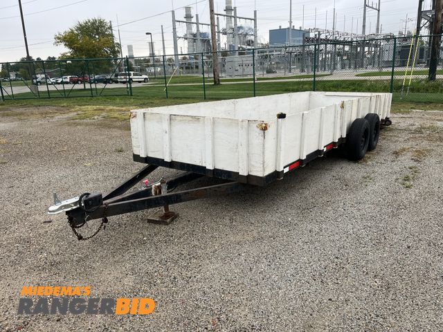 Lot 30-1798 - 1993 . Trailer Equipment Trailer Flat Bed Trailer Lowboy Trailer