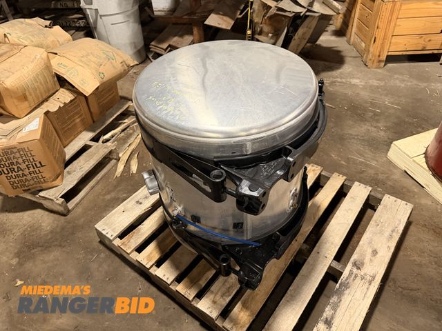 Lot 30-3858 - Western Star 60 Gallon Aluminum Fuel Tank