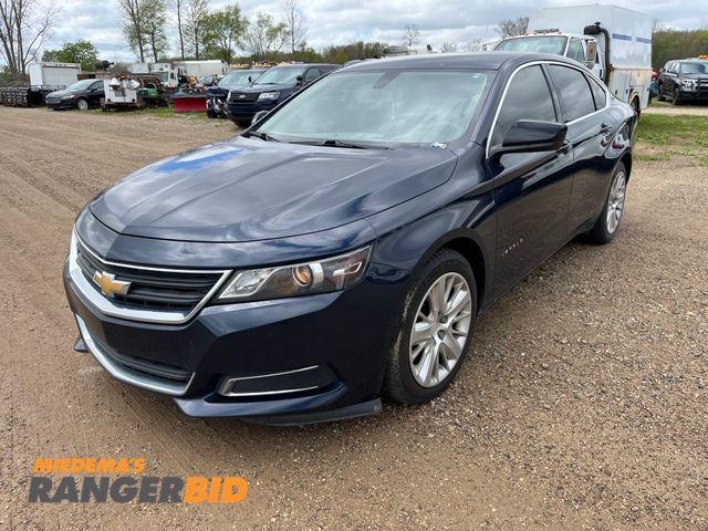 Lot 30-2118 - 2018 Chevrolet Impala with a 3.6L V6 DOHC 24VV FFV engine. LS Sedan FWD