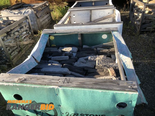 Lot 30-28N - 1 pallet, N, Stack stone / brick veneer, pallet approx 42"x42" x 12" high of new stack stone / brick...