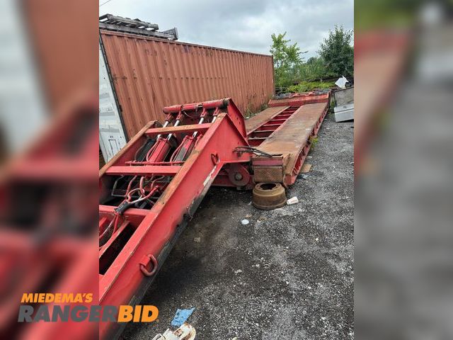 Lot 30-2030 - 1978 Talbert Trailer Lowboy Trailer