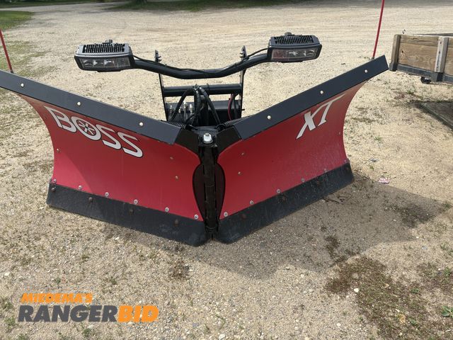 Lot 30-10553 - 1 BOSS v-blade Vblade 8’2” XT Like new condition