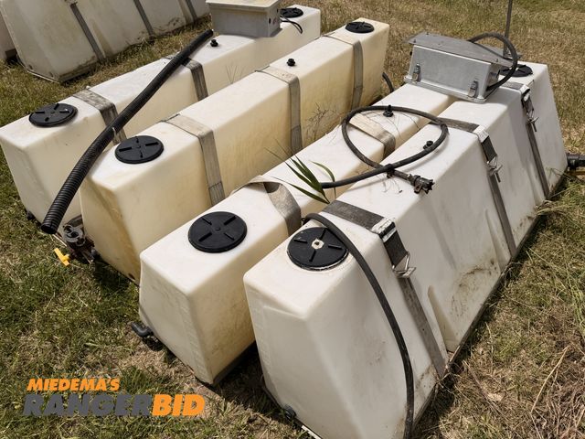 Lot 30-3958 - Lot of (4) Brine Tanks some may have cracks sells as is.
Municipality owned, seller will load.