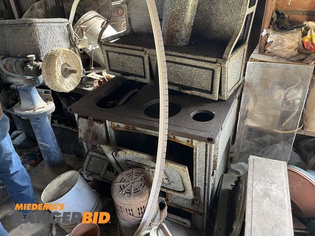 Lot 30-2009 - Antique Stove