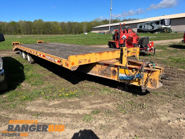 Lot 30-4646 - 2003 Towmaster T40 Equipment Trailer Equipment Trailer