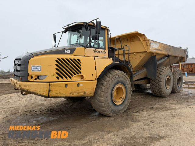 Lot 30-5890 - 2010 Volvo A40E Articulated Haul Truck hours are unreadable, 43-ton capacity, AC and Heat