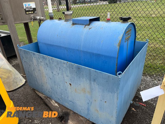 Lot 30-2578 - Above Ground Tank for Flammable Liquids, with containment