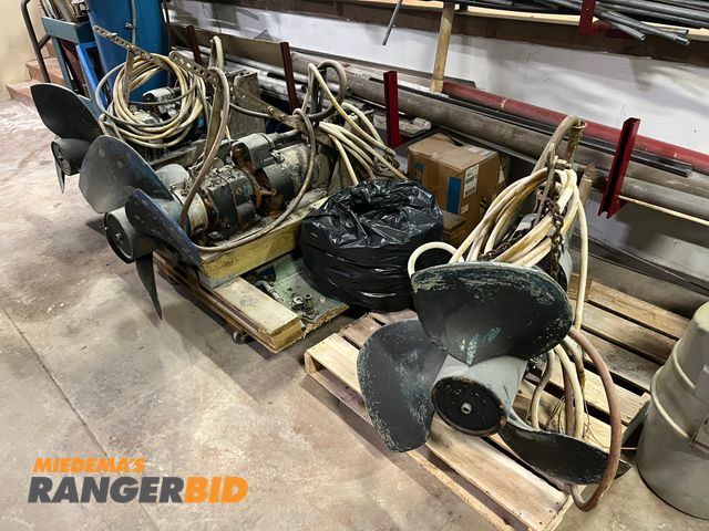 Lot 30-504 - Lot of (3) Liquid Circulators