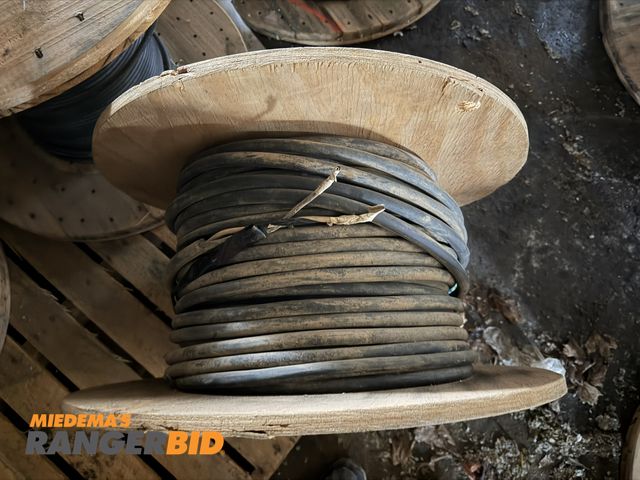 Lot 30-5721 - (1) partial spool of 10 gauge 3/C, 300V water resistant P-07-KA170009MSHA ROHS cable.