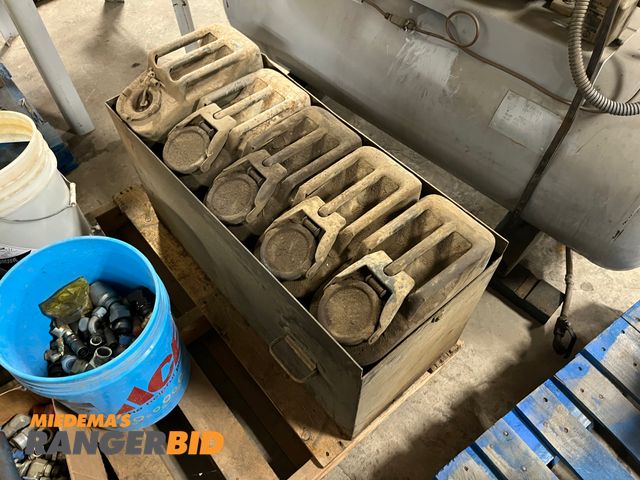 Lot 30-2220 - 5 Metal Hydraulic Canisters
