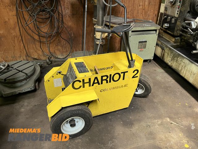 Lot 30-1023 - Columbia Chariot CR10 350lb capacity. Comes with new battery. (#2)