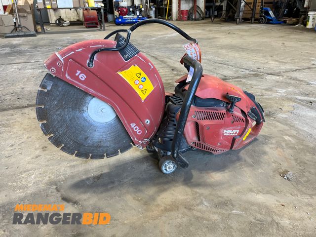 Lot 30-4457 - Hilti 16" Concrete Saw DSH 900-X Used only a few times Gas Powered Recoil Start In good working condition, used only a few times since bought new.
