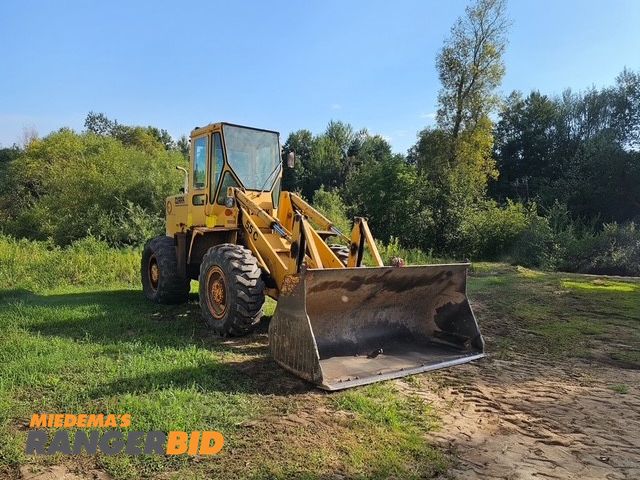 Lot 30-10599 - 1983 Case 55 Wheel Loader Low hours (6310) machine belonged to a city department of works and unit i...