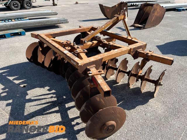 Lot 30-667 - Woods DHM7 Disc /  Plow 8'