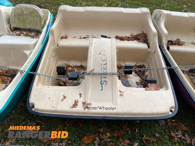 Lot 30-3018 - Paddle Boat