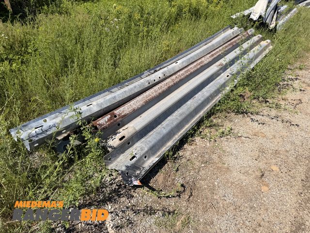 Lot 30-3985 - (10) 12' Guard Rail Sections.