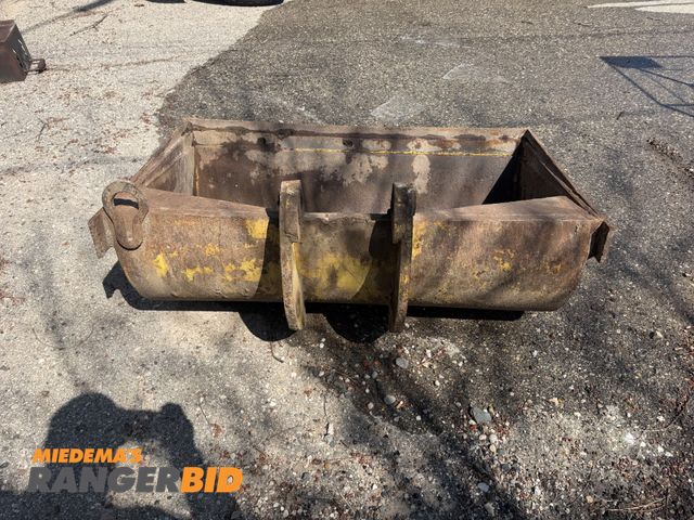 Lot 30-11076 - 50" Ditch Bucket 50" Dirch Bucket, was used on a John Deere 310 C but may fit others.