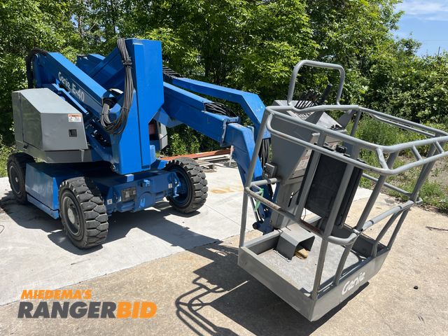 Lot 30-866 - 1995 Genie Boxer E-40 Boom Lift