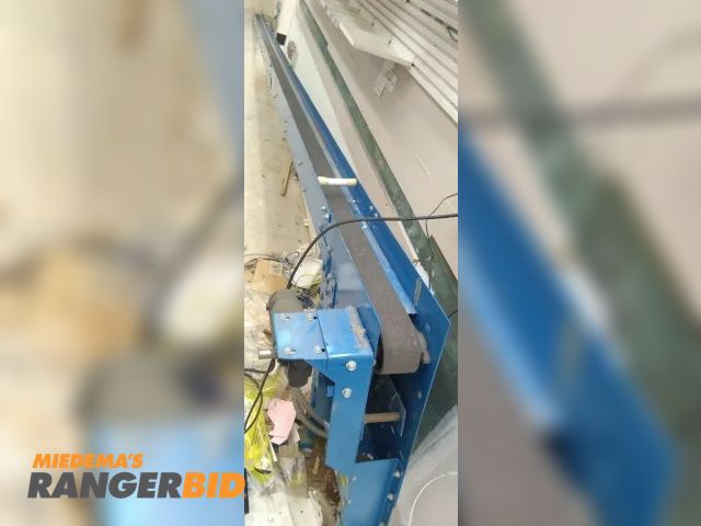 Lot 30-19 - New London Engineering 200-3-26'0" Slider Bed Standard Duty Belt Conveyor, Adj. Speed 120V

The Sell...