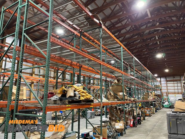 Lot 30-419 - 90' of Pallet Racking 42" deep 16' tall there are (10) 9' sections