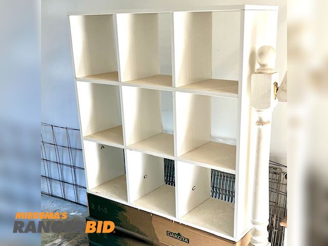 Lot 30-9799 - 1 Dakota 2119777 9-compartment shelving unit