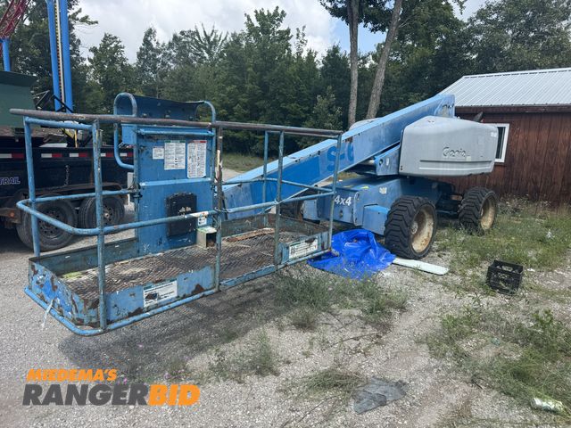 Lot 30-54630 - 2008 Genie S-60 4X4 Man Lift