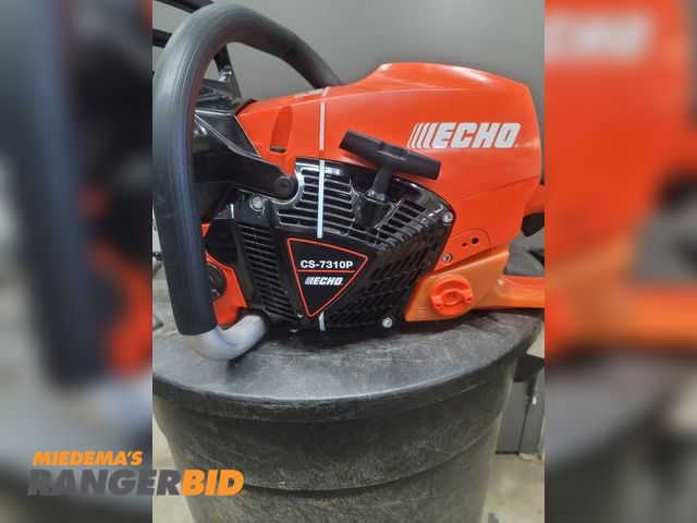 Lot 30-10306 - 1 New ECHO CS-7310P Gas Powered Recoil Start chainsaw This is a new chainsaw. Has gas and bar oil in...