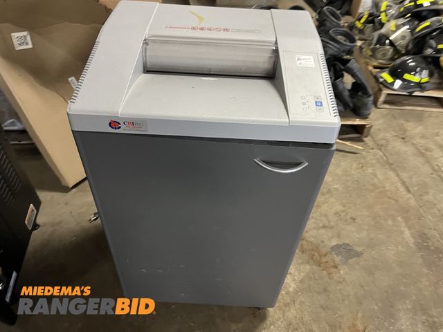 Lot 30-4326 - ABC 4500 S - 1 Shredder with cabinet .